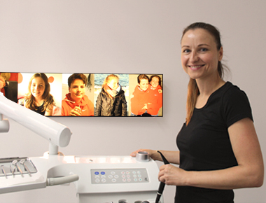 Biljana Brauner : Zahnarzthelferin