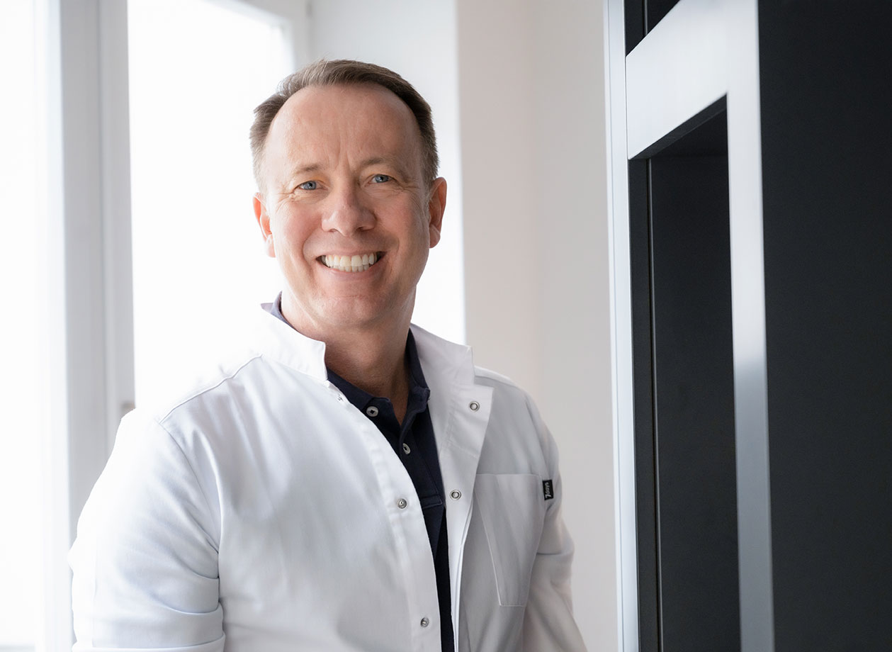 Dr. Klaus Dohle :